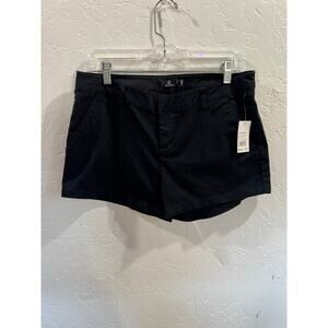 NWT- Volcom Women’s Black Shorts Size 29 Casual Classic Fit